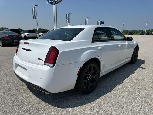 2023 Chrysler 300 S