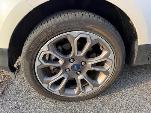 White Platinum 2020 Ford EcoSport Titanium