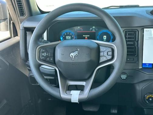 Avalanche Gray 2026 Ford Bronco Base