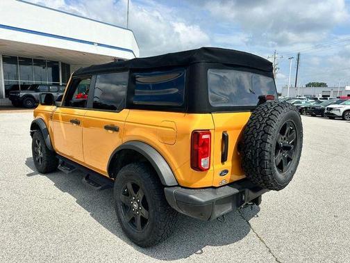 Cyber Orange Metallic Tricoat 2021 Ford Bronco Black Diamond