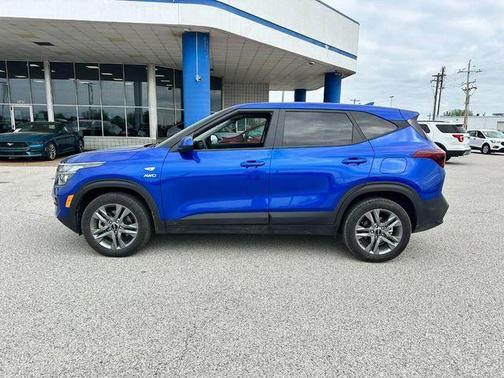 Neptune Blue 2022 Kia Seltos LX