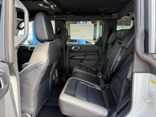 Avalanche Gray 2026 Ford Bronco Outer Banks