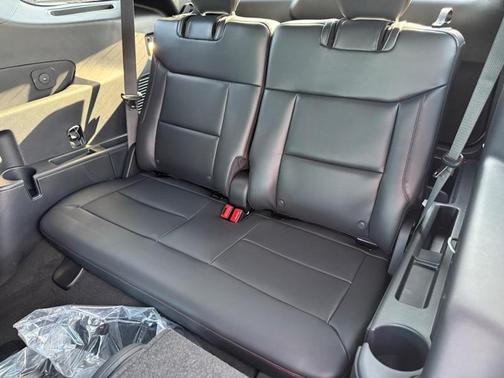 2025 Ford Explorer ST-Line 4WD