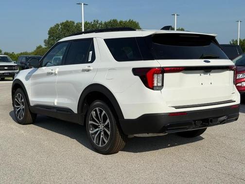2025 Ford Explorer ST-Line 4WD