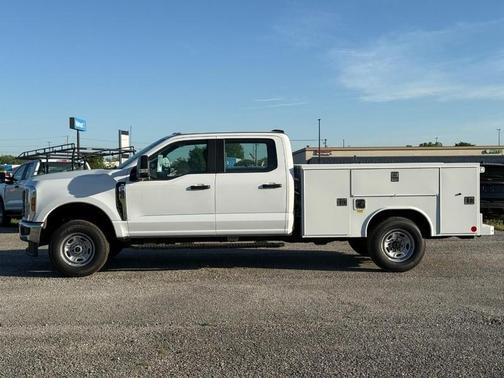 Oxford White 2026 Ford F-250 XL