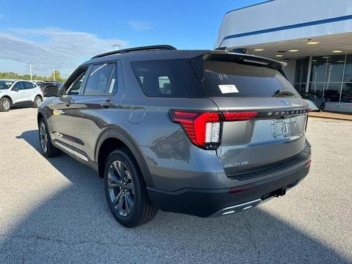 2025 Ford Explorer Active 4WD