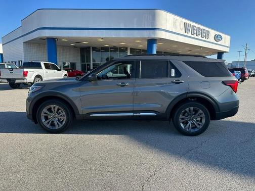 2025 Ford Explorer Active 4WD
