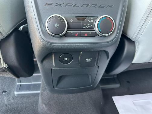 2025 Ford Explorer Platinum 4WD