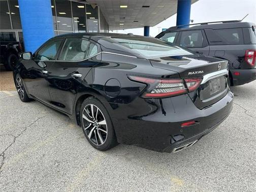 2023 Nissan Maxima SV