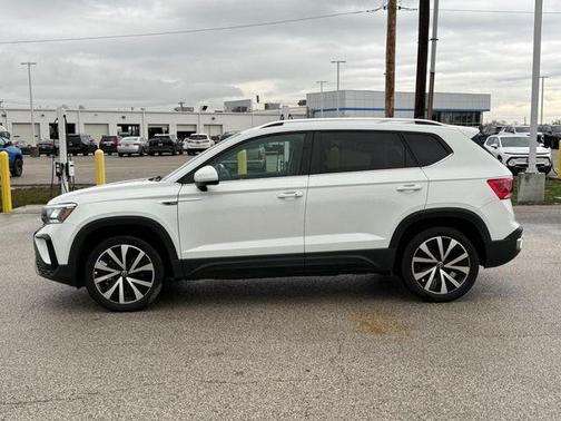 2024 Volkswagen Taos 1.5T SE