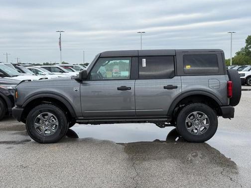 Carbonized Gray Metallic 2026 Ford Bronco Big Bend