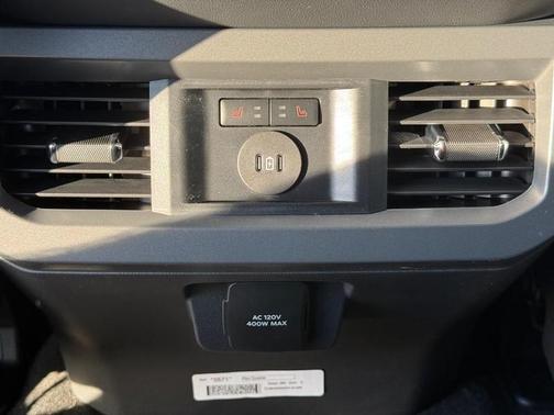 Oxford White 2026 Ford F-350 Lariat Super Duty