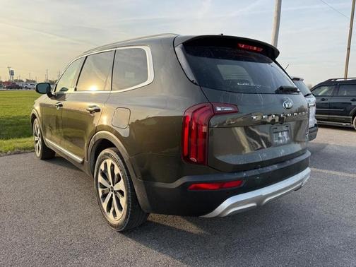 Dark Moss 2021 Kia Telluride S
