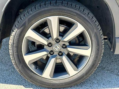 Crystal Black Pearl 2023 Honda Pilot Elite