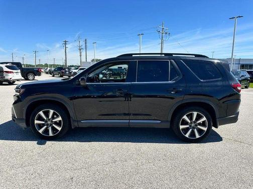 Crystal Black Pearl 2023 Honda Pilot Elite