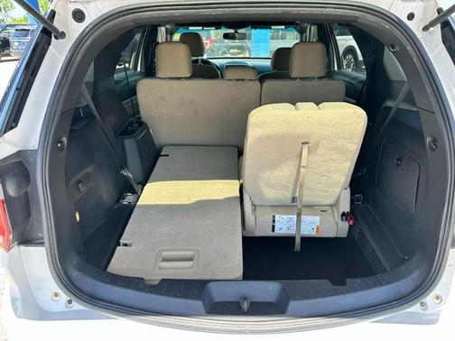 White Platinum Clearcoat Metallic 2016 Ford Explorer XLT