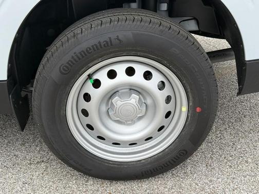 Space White Metallic 2026 Ford Maverick XL