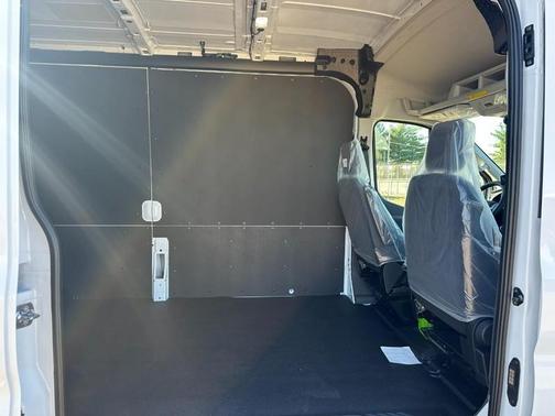2026 Ford Transit-350 T-350 148 MED RF 9500 GV