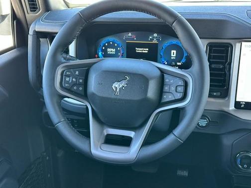 Desert Sand 2026 Ford Bronco Outer Banks