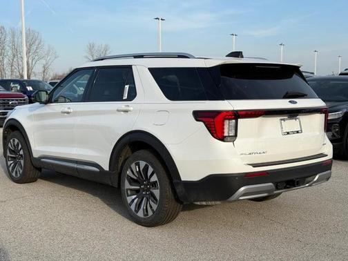 White Tri-Coat 2026 Ford Explorer Platinum