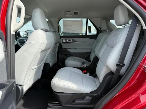 Rapid Red Metallic Tinted Clearcoat 2026 Ford Explorer Platinum