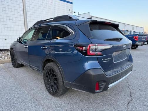 2022 Subaru Outback Touring XT