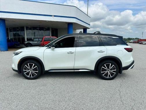 Majestic White / Black Obsidian 2023 INFINITI QX60 AUTOGRAPH