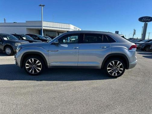 2022 Volkswagen Atlas Cross Sport 3.6L V6 SEL Premium R-Line