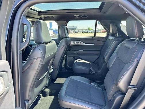 Agate Black Metallic 2026 Ford Explorer ST