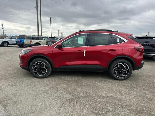 2026 Ford Escape Platinum AWD