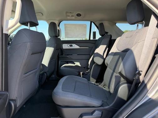 2025 Ford Explorer Active 4WD