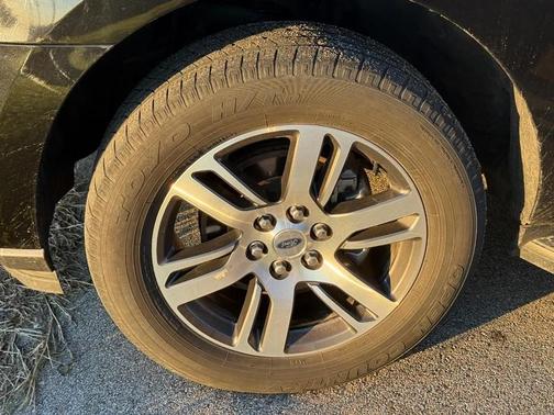 Black Metallic 2024 Ford Expedition Max Limited