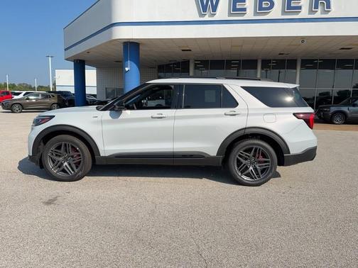 Space White Metallic 2026 Ford Explorer ST-Line