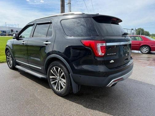 Shadow Black 2017 Ford Explorer Platinum