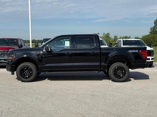 Agate Black Metallic 2026 Ford F-150 XLT