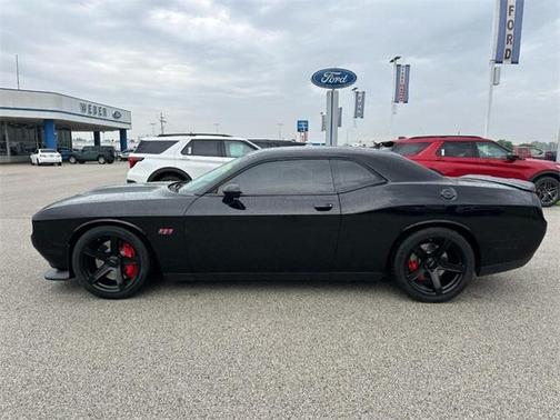 2016 Dodge Challenger SRT 392