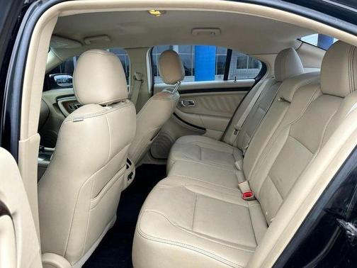 2018 Ford Taurus Limited