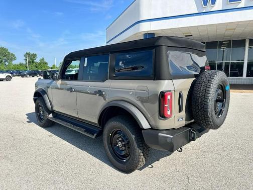 Gray 2026 Ford Bronco Outer Banks