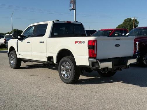 White Tri-Coat 2026 Ford F-250 Lariat