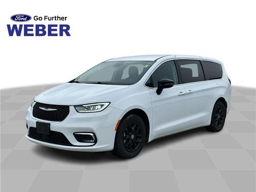 2024 Chrysler Pacifica Touring-L