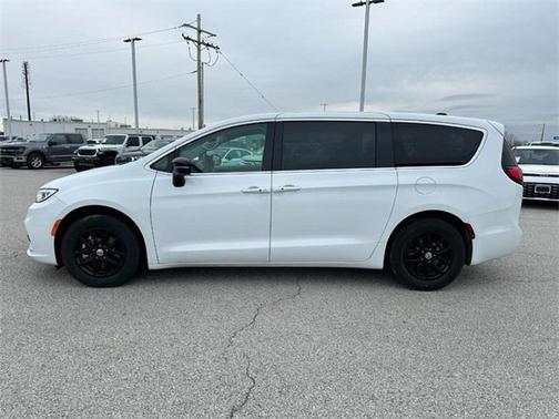 2024 Chrysler Pacifica Touring-L