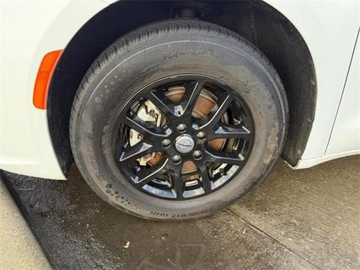 2024 Chrysler Pacifica Touring-L