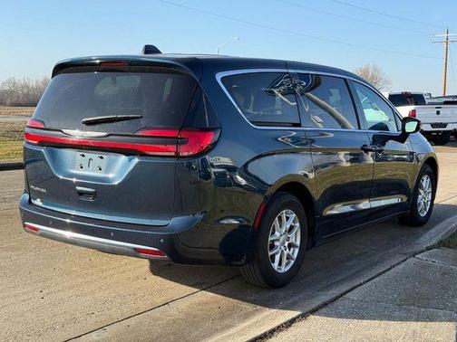2024 Chrysler Pacifica Touring-L