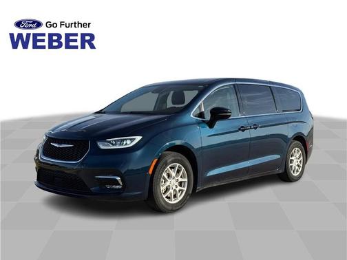 2024 Chrysler Pacifica Touring-L
