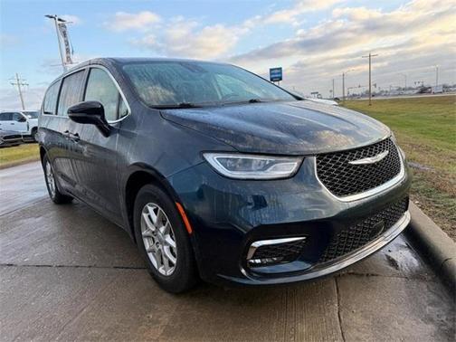 2024 Chrysler Pacifica Touring-L