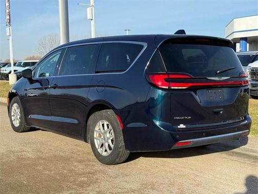 2024 Chrysler Pacifica Touring-L