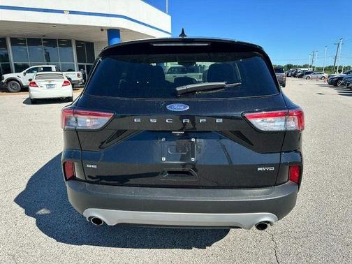 Black Metallic 2022 Ford Escape SE