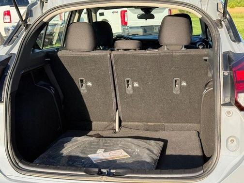 Boulder Gray Pearl 2023 Nissan Kicks SV
