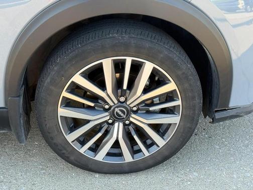 Boulder Gray Pearl 2023 Nissan Kicks SV
