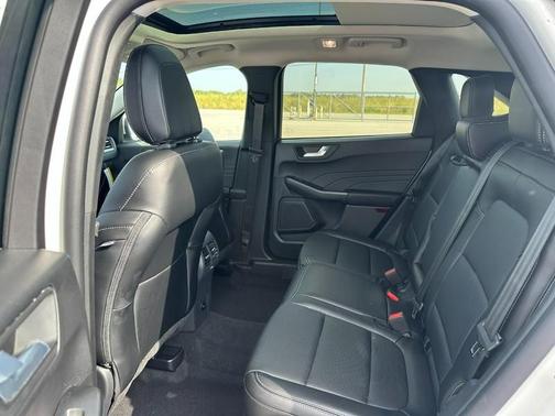 2026 Ford Escape Platinum AWD